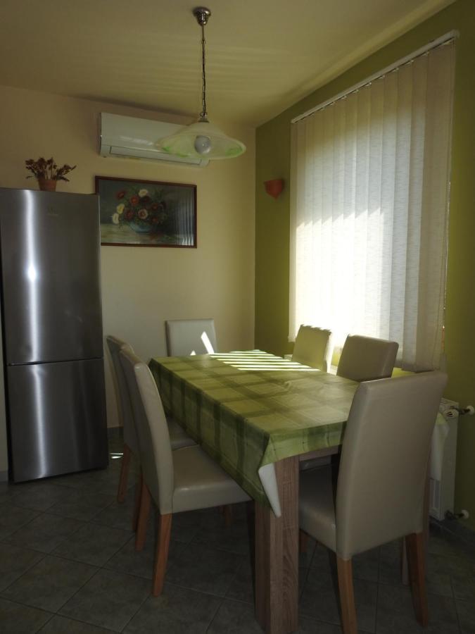 Petra Apartmanhaz Badacsonytomaj Exterior photo