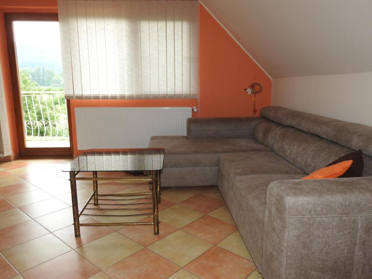 Petra Apartmanhaz Badacsonytomaj Exterior photo